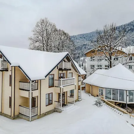 кільце карпат Hytte Verkhniy Yasenov